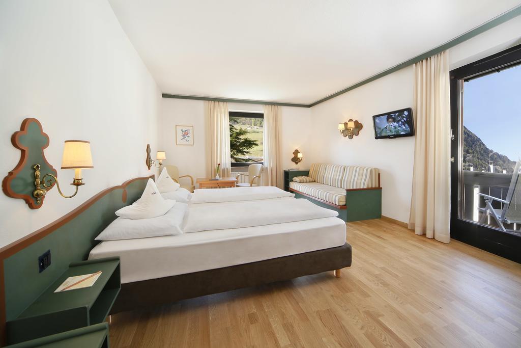 Parkhotel Tirolerhof Lagundo Pokoj fotografie